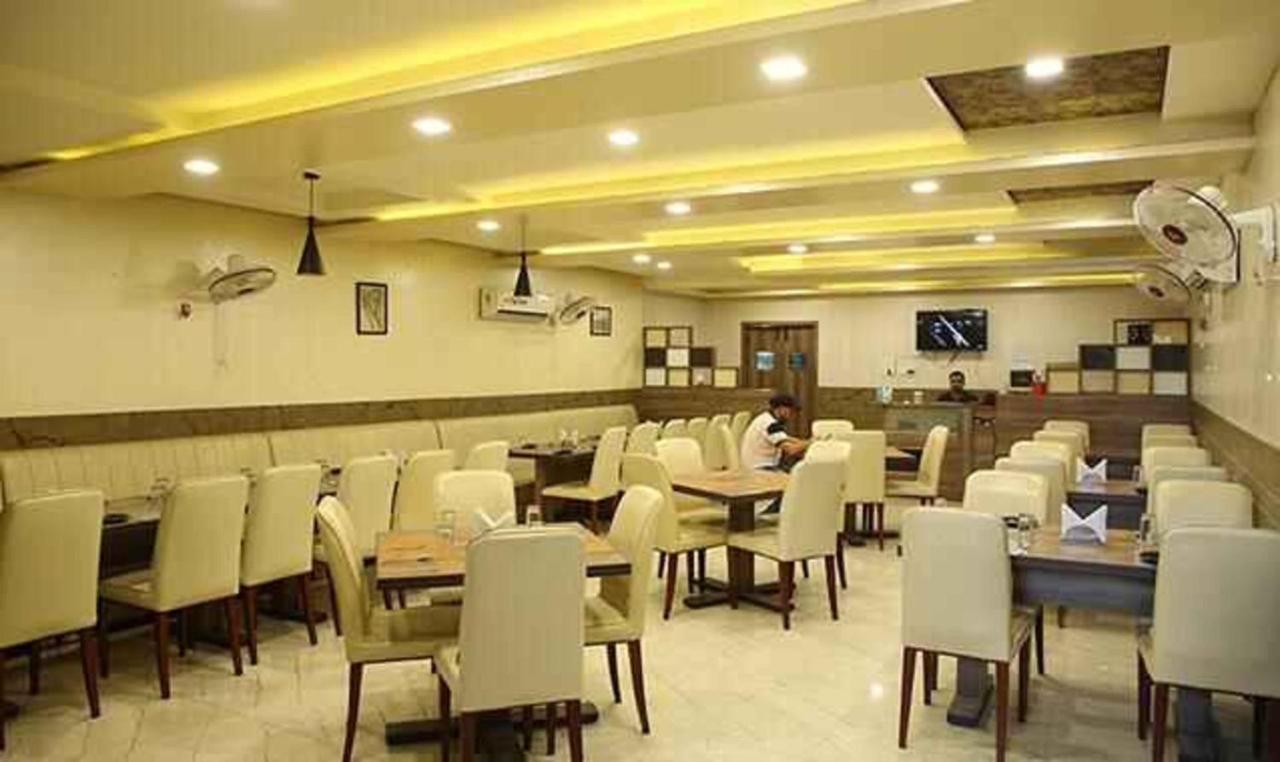 Fabhotel Corbett Inn Rudrapur Zewnętrze zdjęcie